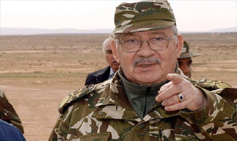 الجيش الجزائري: سماسرة السلاح يستغلون أزمة ليبيا لدعم الإرهاب