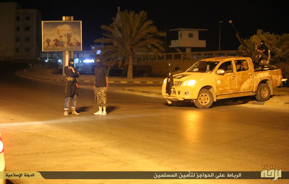 بالصور: عناصر داعش‬ تنتشر في مدينة ‫‏درنة‬