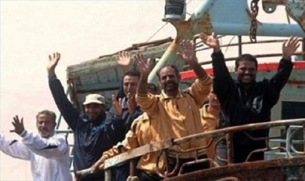 الصيادون الفارون من ليبيا يطالبون السيسي بإنقاذ زملائهم