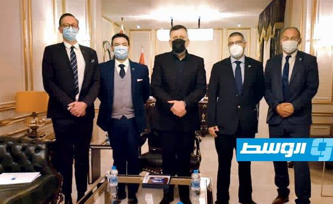 السراج يبحث مع رئيس البعثة الأوروبية وقائد «إيريني» نتائج ملتقى الحوار الليبي في تونس