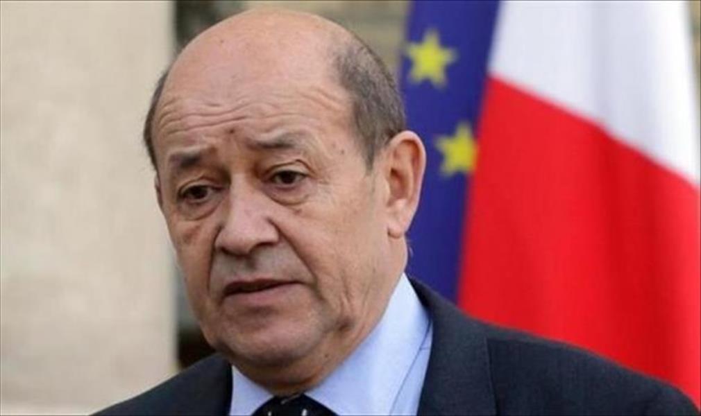 وزير الدفاع الفرنسي يلمح إلى تحرك عسكري جنوب ليبيا