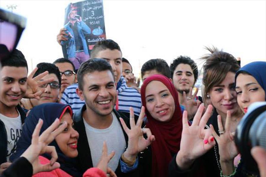 بالصور: استقبال حافل لمتسابق «أراب آيدول» بالقاهرة