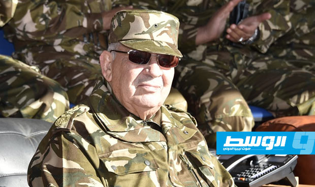 قايد صالح يرد على مبادرات فتح حوار ويتوعد باعتقالات جديدة