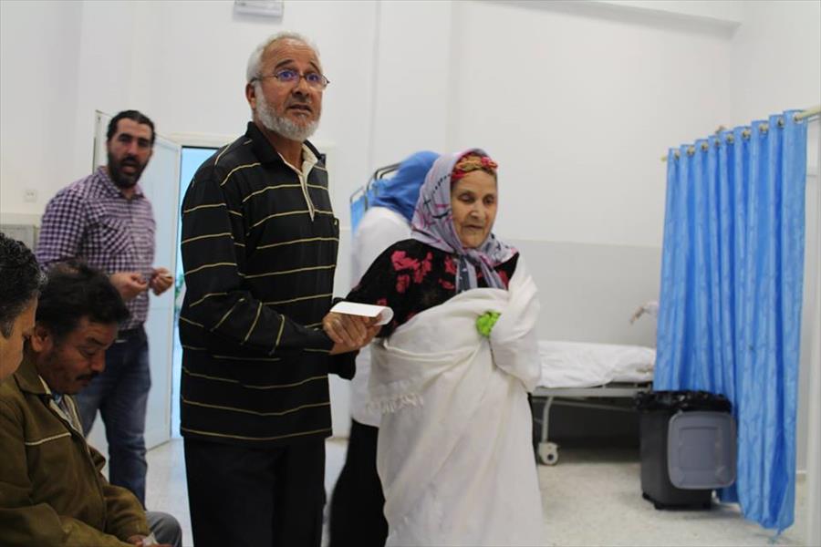 بالصور: «الخدمات الصحية» ببنغازي تواصل عملها رغم المعوقات