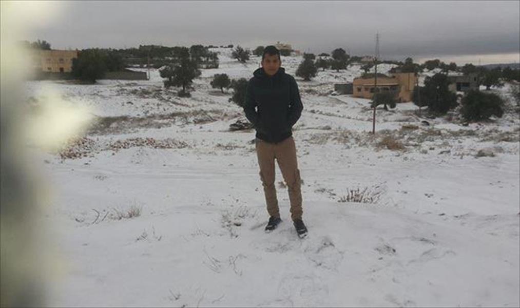مديرية أمن غريان تحذر من صعوبة التنقل بسبب تساقط الثلوج