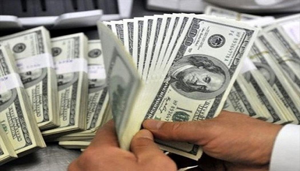 الجنيه السوداني يهوي إلى مستويات قياسية أمام الدولار