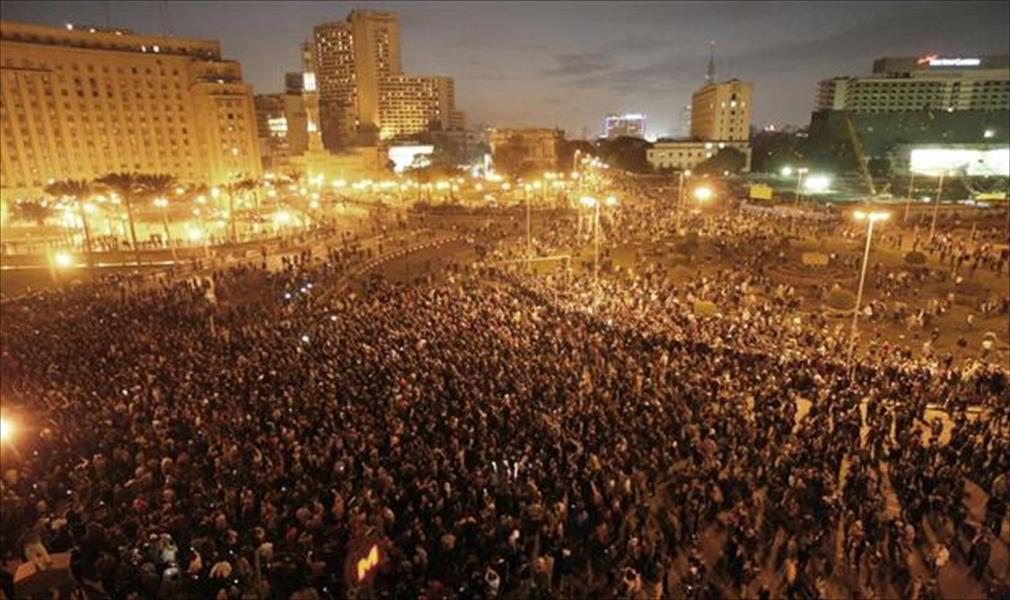 مصر ترجئ احتفالات 25 يناير حدادا على «الملك» 