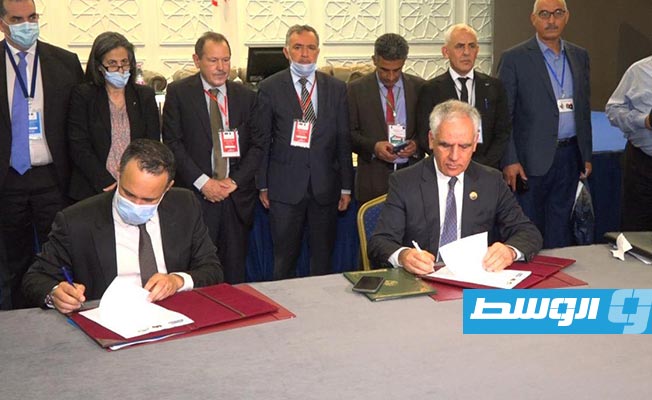 اتحادا الغرف التجارية في ليبيا والجزائر يوقعان اتفاقية تعاون اقتصادي