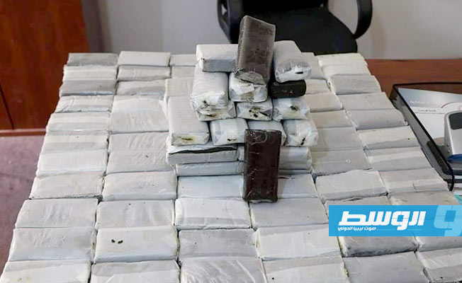 ضبط 50 كيلو مخدرات بقيمة ربع مليون دينار في بلدية «شحات»