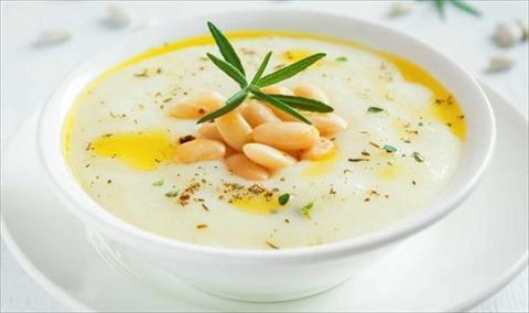 حساء الفاصوليا البيضاء