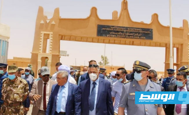 مدير الجمارك الجزائرية يشرف على ترتيبات فتح معبر حدودي مع ليبيا