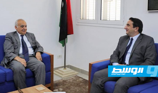 السفير التركي لدى ⁧‫ليبيا‬⁩ يسلم المبعوث الأممي دعوة رسمية لزيارة أنقرة