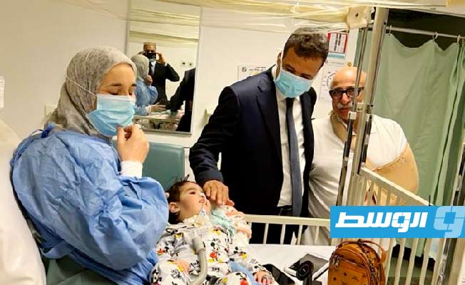 أبوجناح يبحث مشكلات عقد علاج مرضى الضمور في المركز الطبي العالمي بالقاهرة