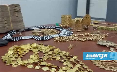 ضبط امرأتين تبيعان الذهب المغشوش في بنغازي وإجدابيا وطبرق