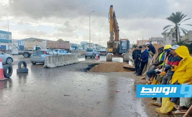 Tripoli Security: Sinkhole affecting traffic at the Bivi intersection