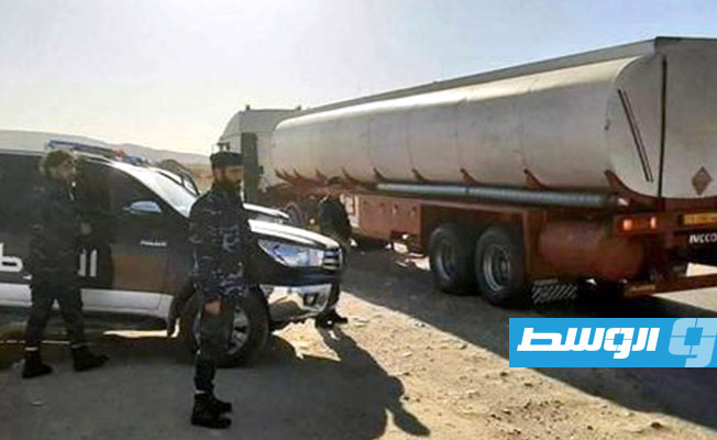 دوريات الدعم المركزي تؤمن 54 شاحنة نقل وقود في طريقها إلى سبها