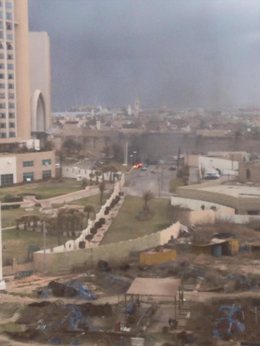 5 مسلحين اقتحموا فندق «كورنثيا» قبل تفجير السيارة المفخخة