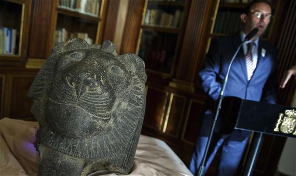 بالصور: إسبانيا ترد إلى مصر 36 قطعة فرعونيّة