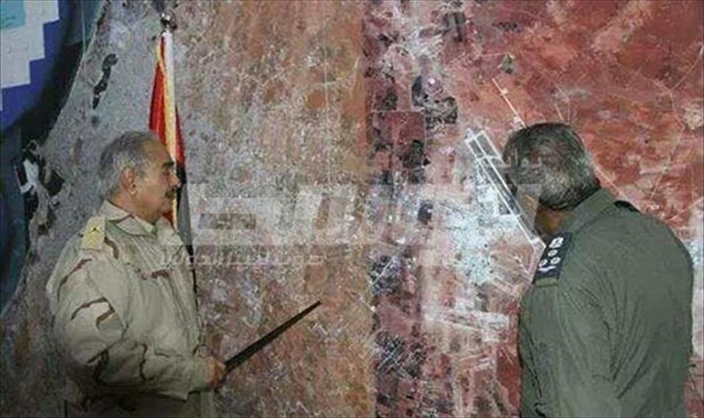 بالصور: حفتر وقيادات الجيش يضعون اللّمسات الأخيرة لحسم معركة «تحرير بنغازي»