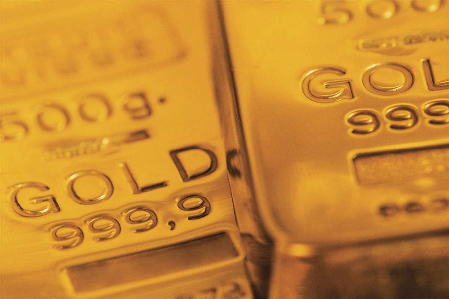 الذهب يرتفع مع توقف الدولار عن الصعود.. وحذر من اليونان