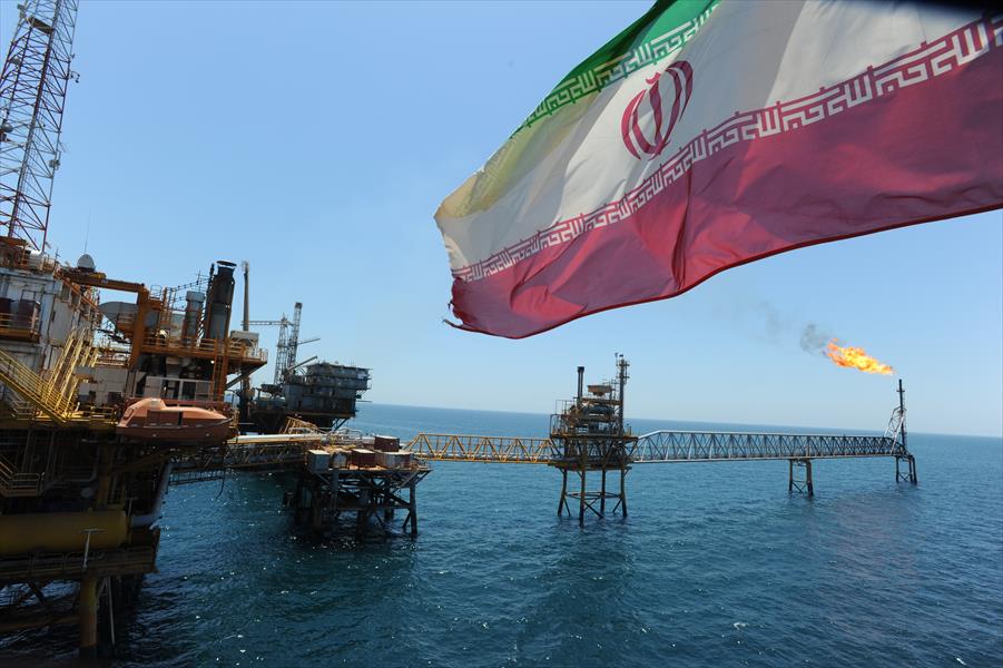 كوريا تخفِّض وارداتها من النفط الإيراني لتستوفي سقف العقوبات الدولية