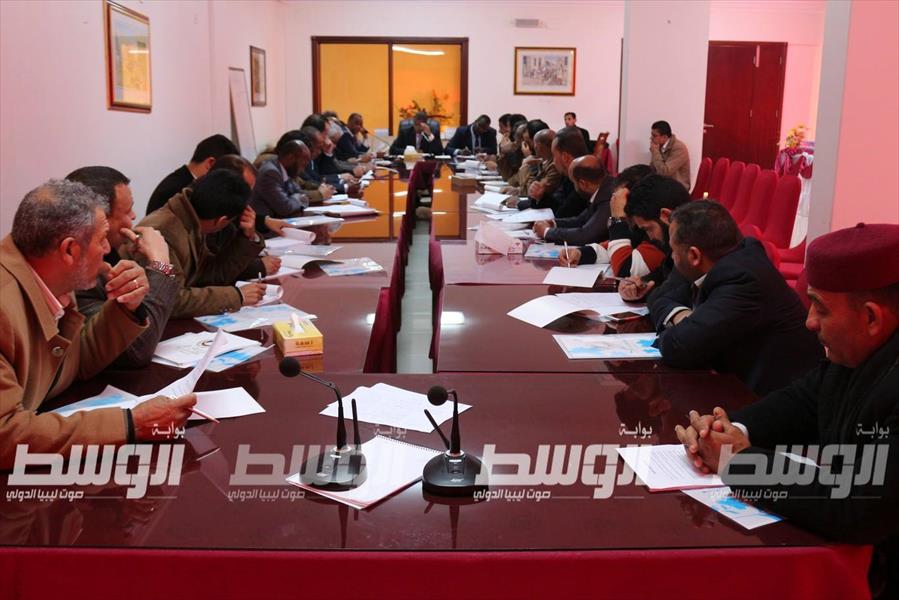 «الحكم المحلي» تعقد اجتماعًا مع «عُمداء البلديات» في ليبيا