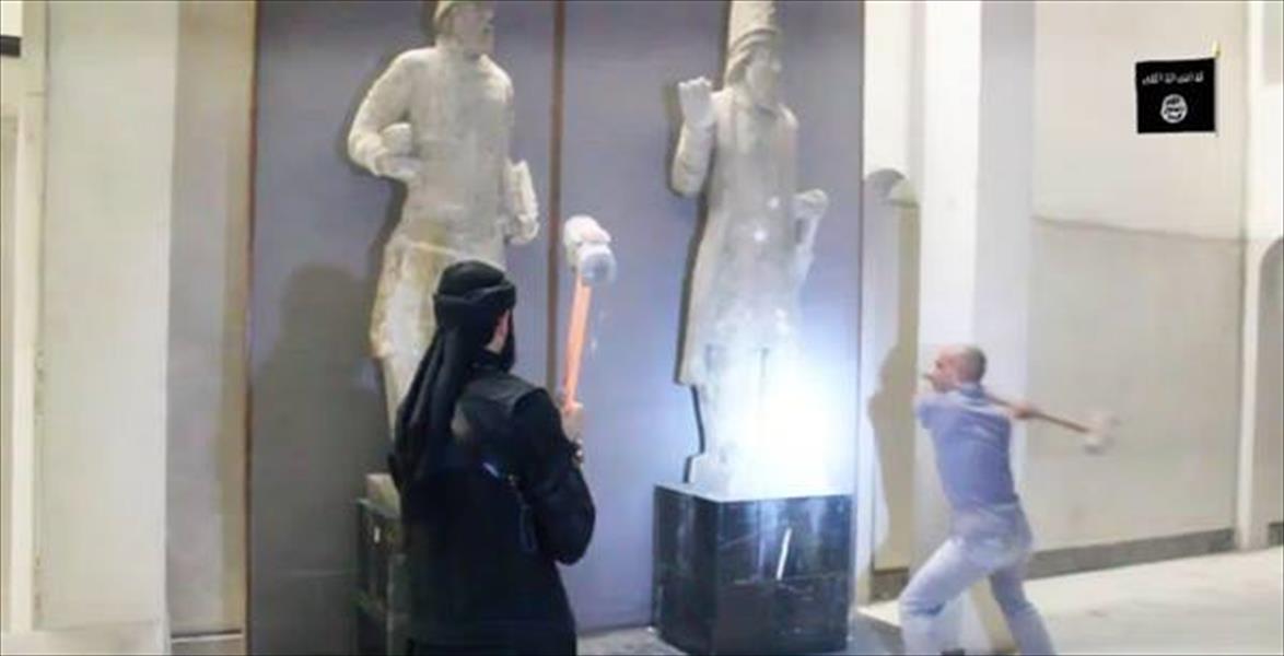 بالفيديو: «داعش» يدمر آثار متحف نينوى