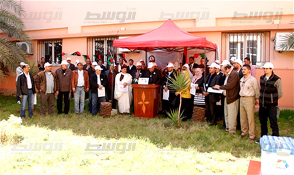 «بلدي بنغازي» يُطلق حملة لدعم نازحي المدينة (صور)