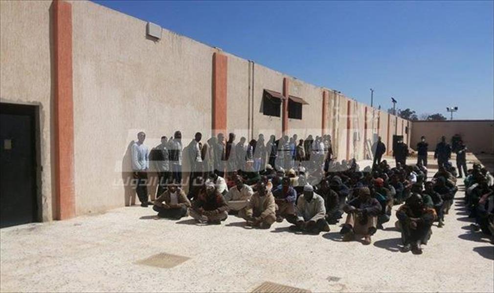 العرفي: القبض على 120 مُهاجر غير شرعي في بنغازي