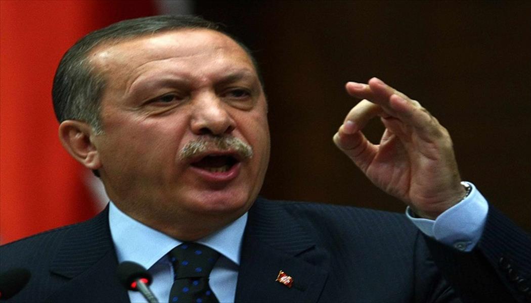 أردوغان يحذر رجال الأعمال من المضاربة على الدولار