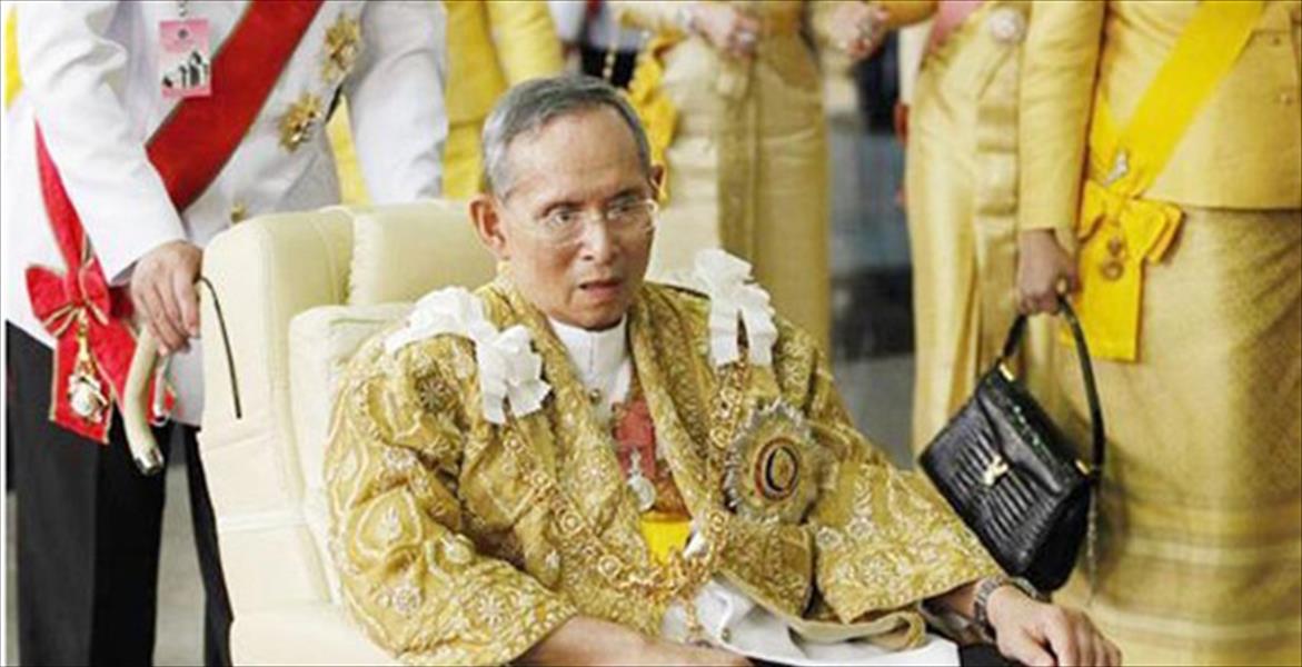 ملك تايلاند يخرج من المستشفى لأول مرة منذ عام