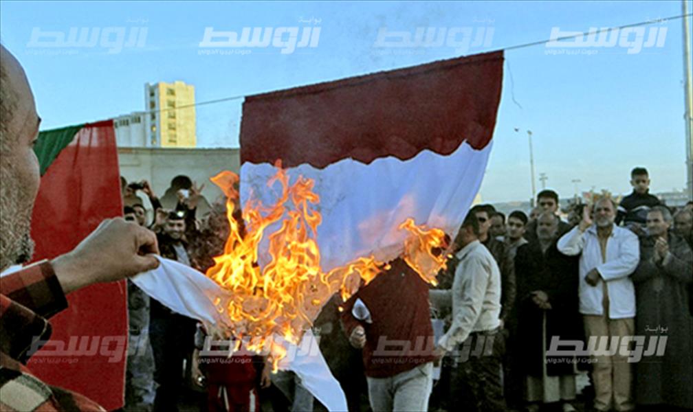 متظاهرون بطبرق: الحوار مع مكوّنات المجتمع الليبي وليس مع مَن دمَّر مؤسسات الدولة