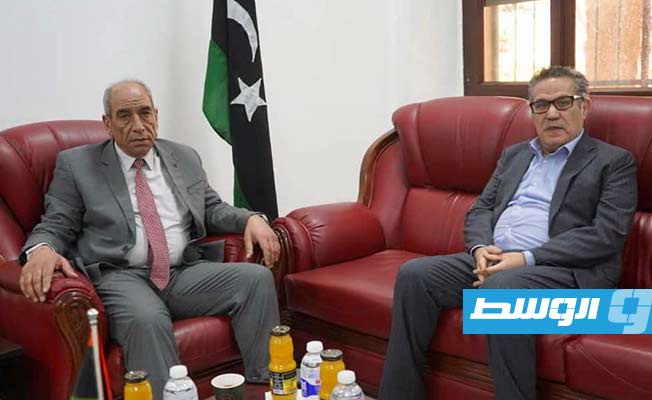 «الخارجية» و«الداخلية» تناقشان خطوات رفع القيود عن الأموال الليبية بتونس