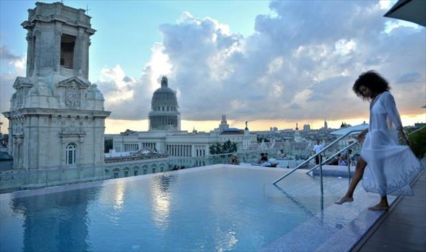 كوبا تستقطب الأمراء والأثرياء بفنادق ومتاجر فخمة