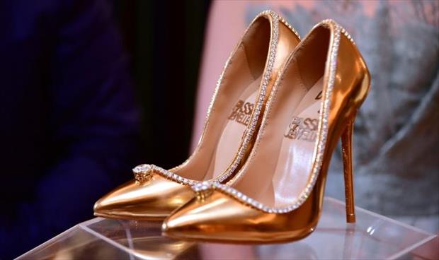 حذاء ثمنه 17 مليون دولار يعرض للبيع في دبي