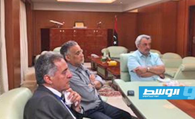 «مواصلات الوفاق» تبحث إعادة تشغيل مطار معيتيقة وصيانة وتطوير «طرابلس الدولي»