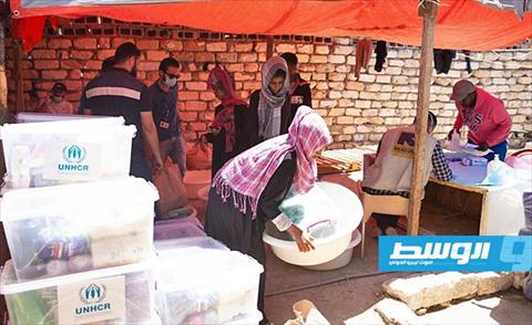 الأمم المتحدة تبدأ توزيع مساعدات على المشردين واللاجئين وطالبي اللجوء في ليبيا