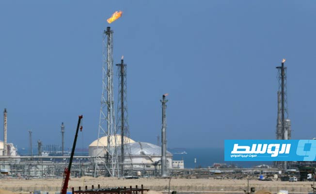«رويترز»: اطلعنا على وثيقة تكشف أن الكويت خفضت أسعار النفط الخام