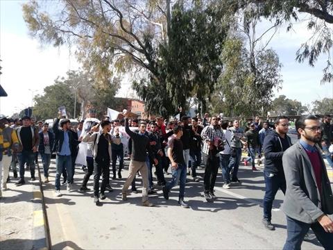 وقفةاحتجاجية لطلاب جامعة طرابلس