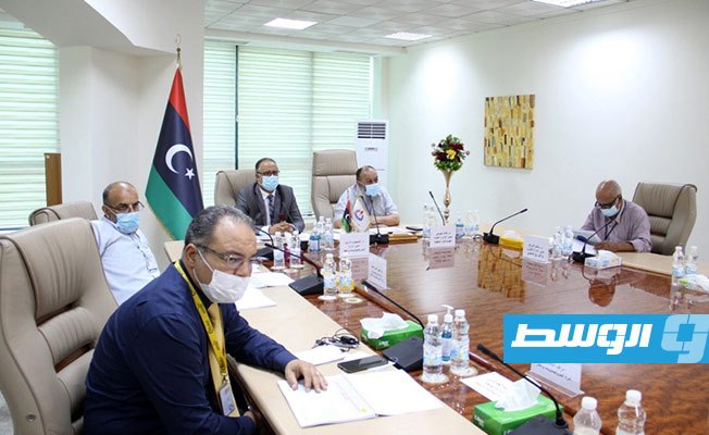 جانب من اجتماع مؤسسة النفط مع الشركة الليبية النرويجية للأسمدة في طرابلس، 7 أكتوبر 2020. (صفحة مؤسسة النفط على فيسبوك)