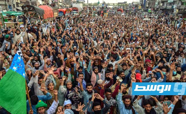 حركة «لبيك باكستان» المحظورة تلغي مسيرة نحو العاصمة بعد الاتفاق مع الحكومة