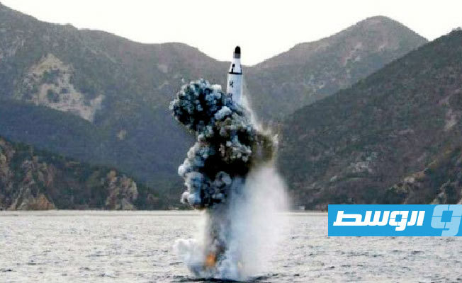 كوريا الشمالية تطلق مقذوفات يشتبه في أنها صواريخ بالستية