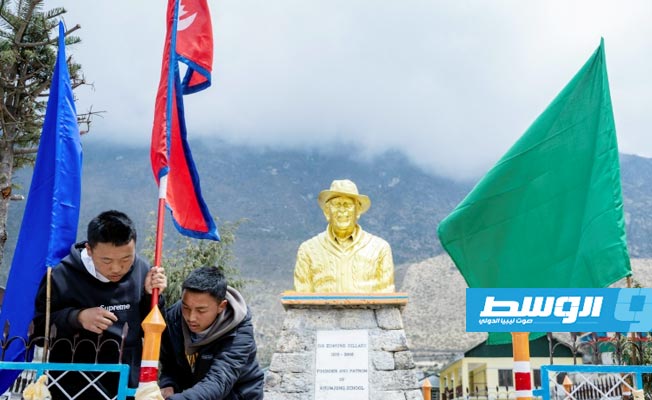تسلق «إيفرست» مورد أساسي للنيبال بعد 70 عاما على غزو سقف العالم