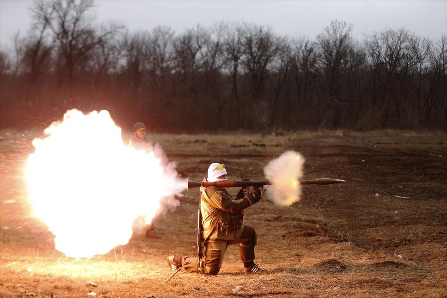 مقتل وإصابة 5 جنود في معارك شرق أوكرانيا