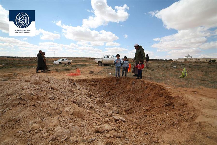 طائرة حربية تابعة لـ«فجر ليبيا» تقصف مناطق بالزنتان