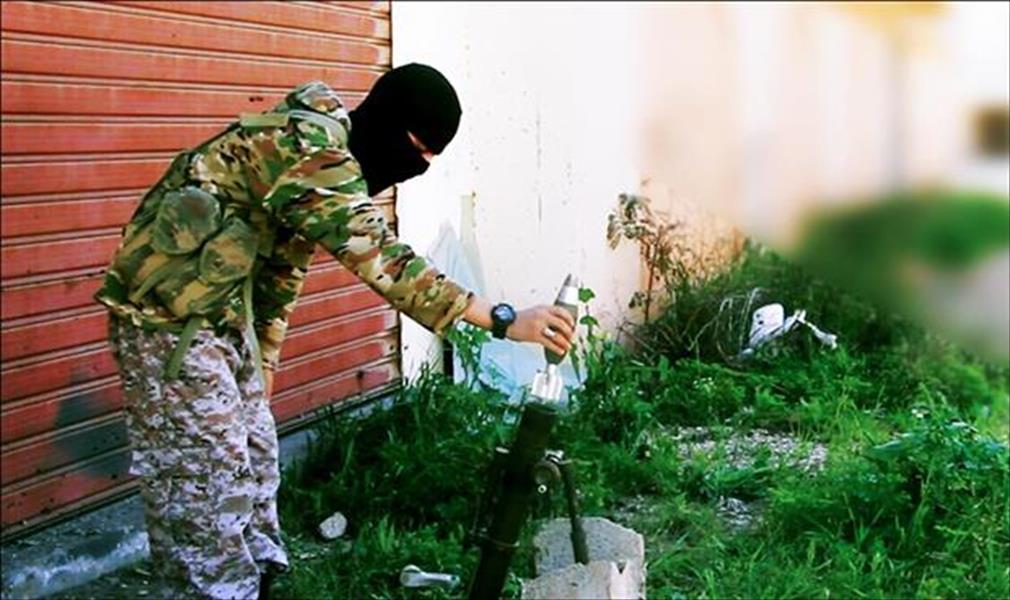 بالصور: «داعش» يقصف حي المساكن في بنغازي بقذائف «هاوتزر»