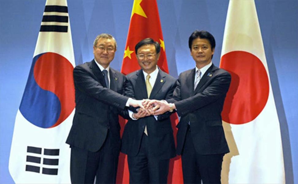 وزراء خارجية اليابان والصين وكوريا الجنوبية يبحثون عقد قمة