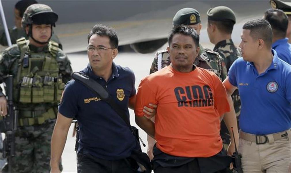 الفلبين تعتقل زعيم حركة متمردة