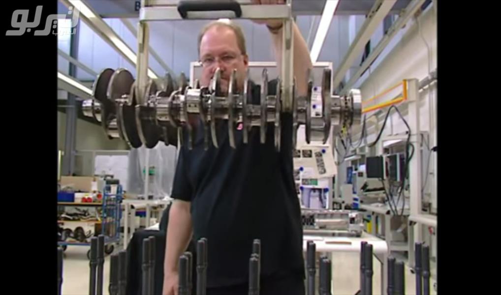 بالفيديو: شاهد عملية تصنيع محرك سيارة «بوغاتي فيرون» الخارقة