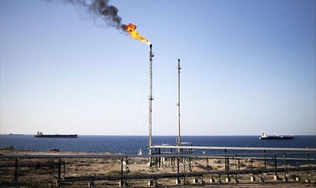استئناف عمليات شحن النفط من ميناء الزويتينة النفطي